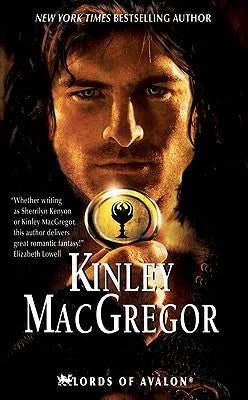 Book cover of Knight of Darkness by MacGregor, Kinley