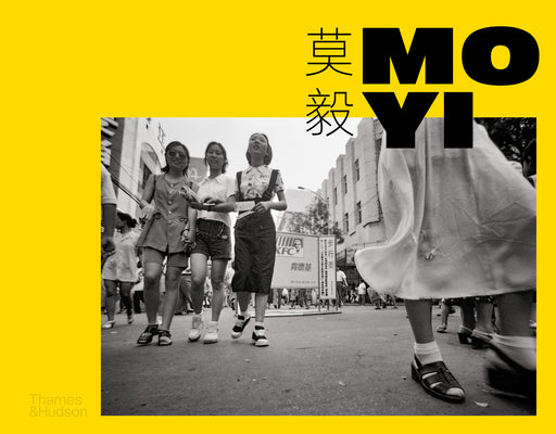 Book cover of Mo Yi: Selected Photographs 1988-2003 by Yi, Mo