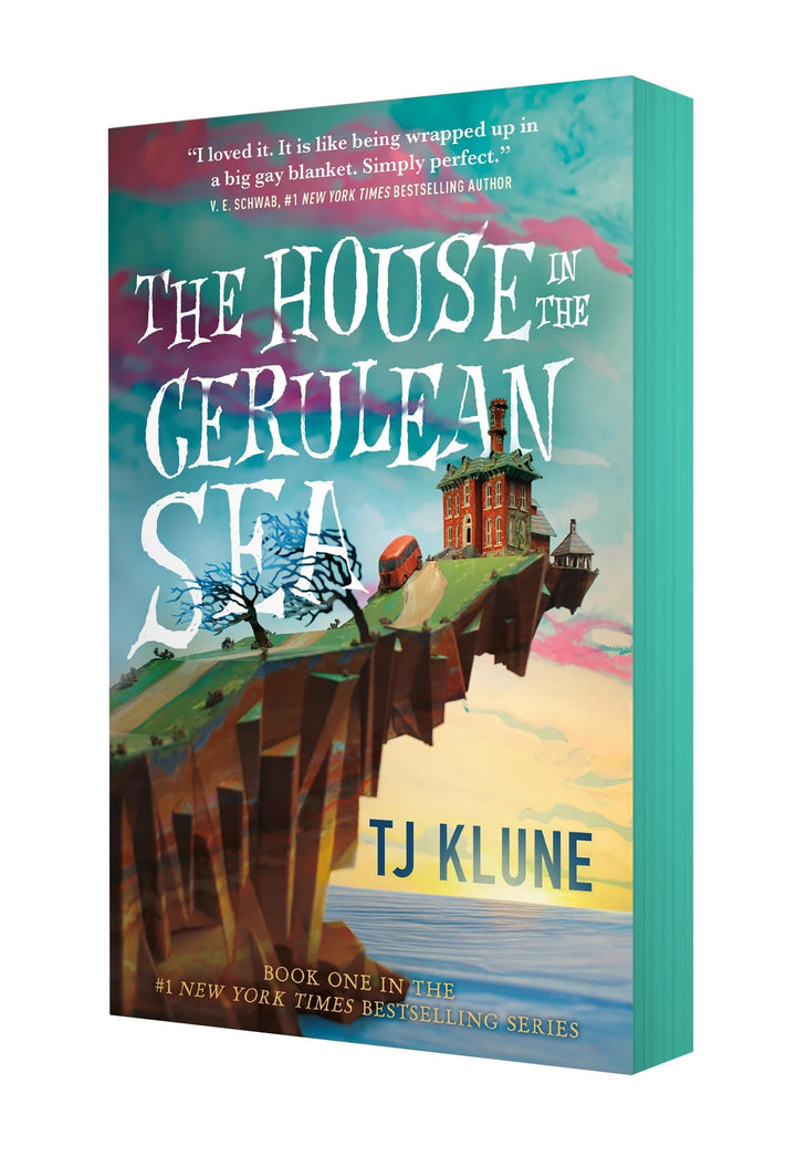 Book cover of The House in the Cerulean Sea by Klune, Tj