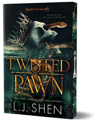 Book cover of Twisted Pawn (Deluxe Edition) by Shen, L. J.
